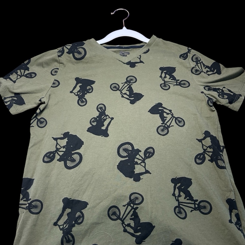 🍭Spotted Zebra Kids Biking Graphic T-Shirt - camo green Size 12